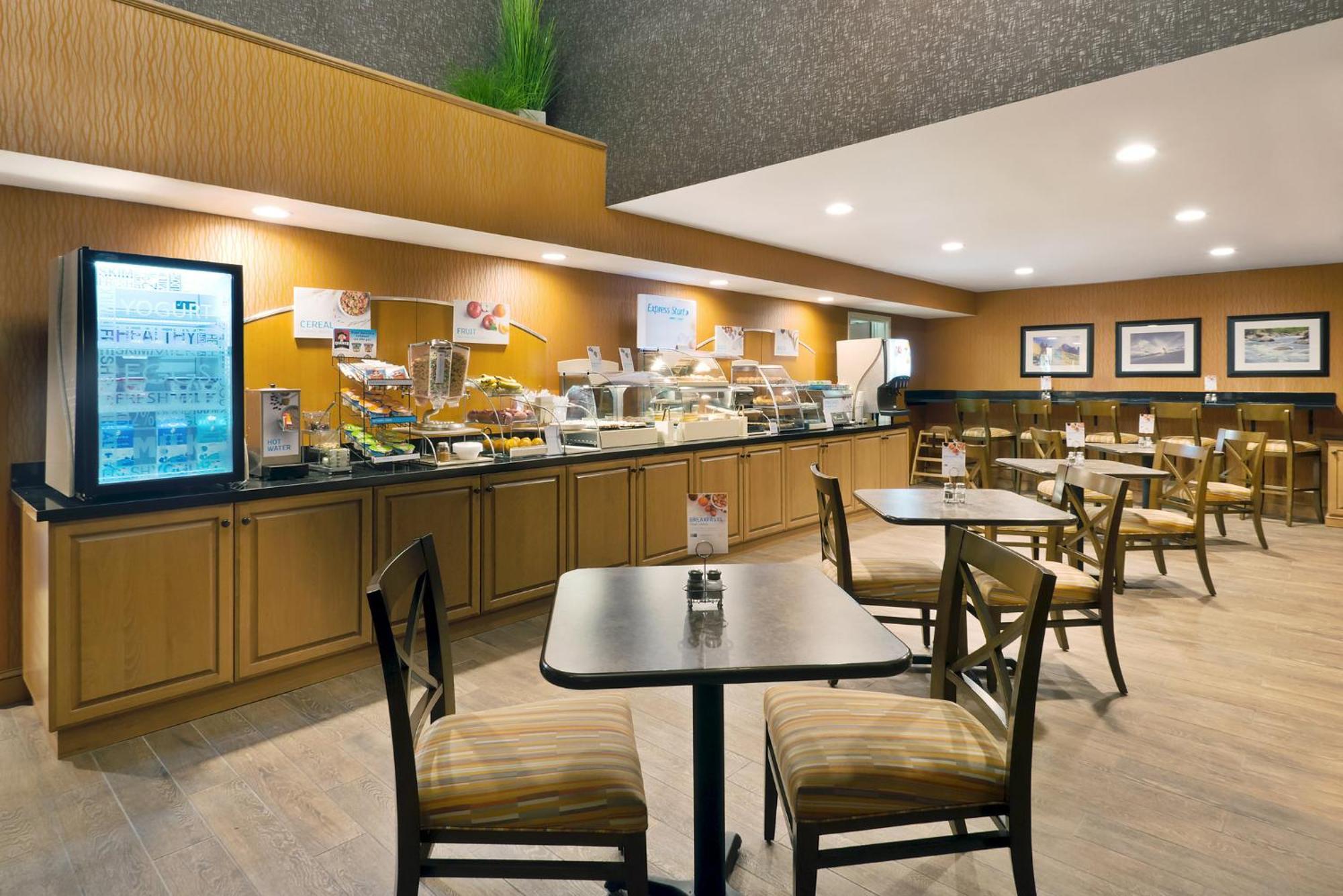 Holiday Inn Express Hotel & Suites Fraser Winter Park Area By Ihg Exterior photo